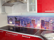 Стеклянные фартуки на кухню